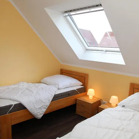 Dornroeschen * Greetsiel